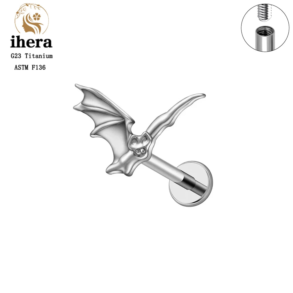 Piercing de Titanio 16G Gótico Ciempiés y Murciélago - Flat Back para Cartílago