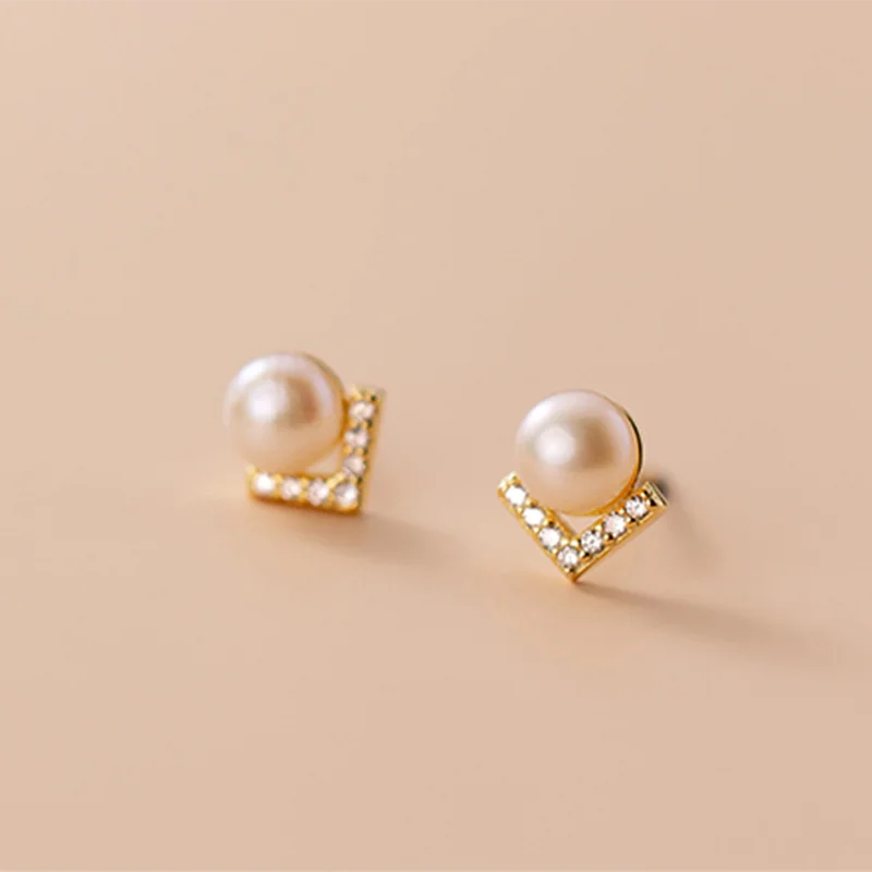Aretes de Perla y Zircón Letra V Plata 925 para Mujer