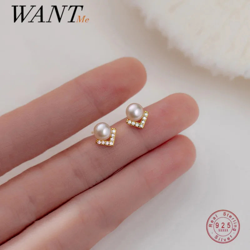 Aretes de Perla y Zircón Letra V Plata 925 para Mujer