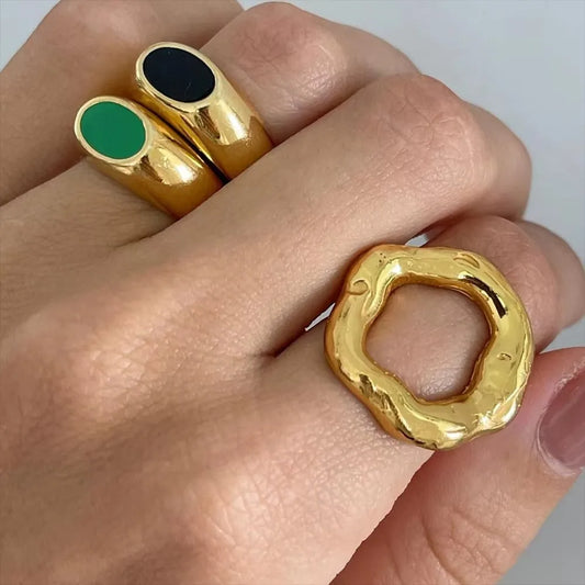 Anillo Texturizado Flor Círculo Irregular Chapado Oro 18K para Mujer