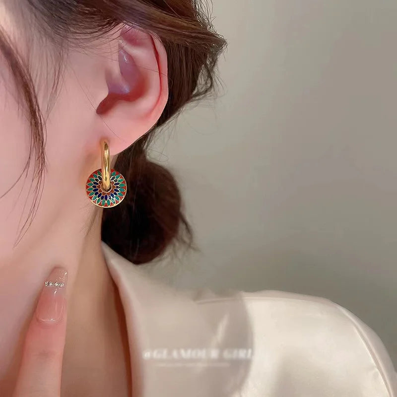 Set de 2 Piezas Aretes y Collar con Epoxi Colorido - Metal Dorado para Uso Diario