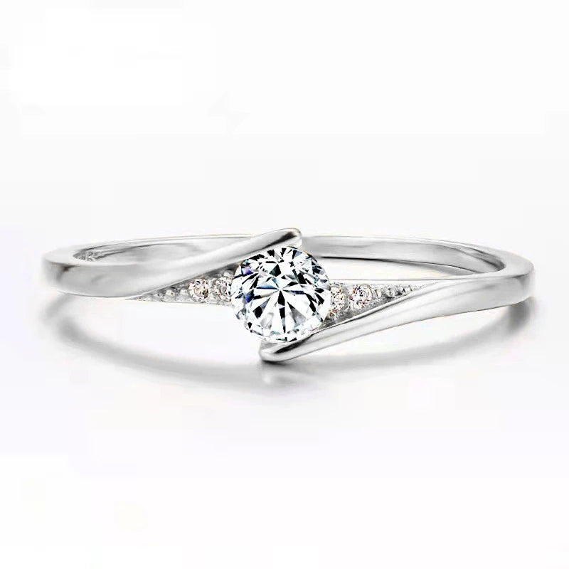 Anillo Elegante Zircon Blanco Dorado para Mujer