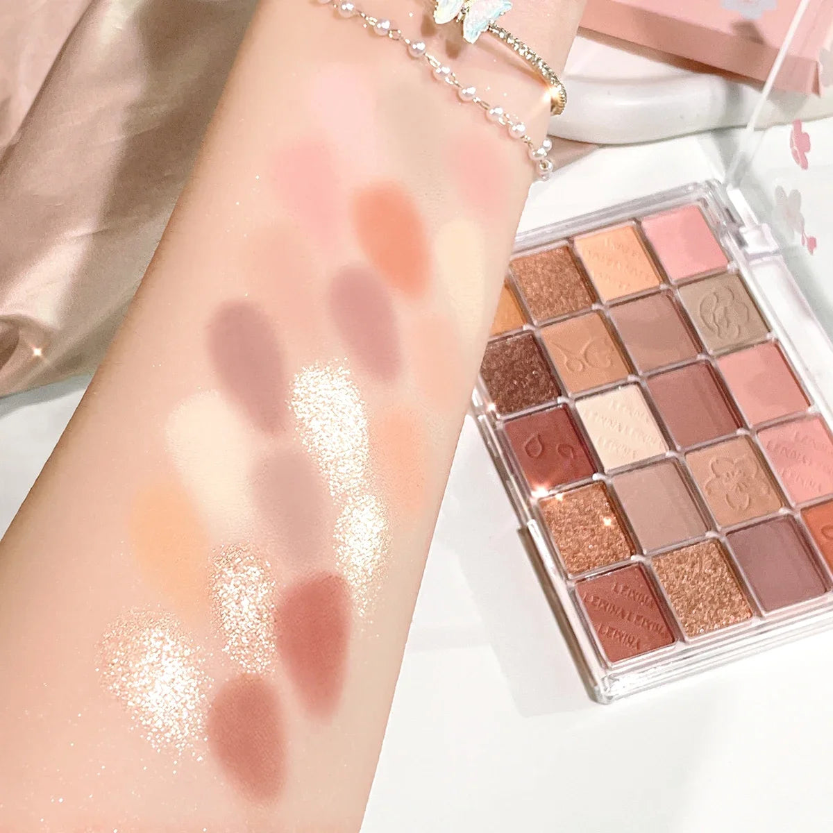 Paleta 20 Colores Sombras Shimmer y Mate – Alta Pigmentación Larga Duración