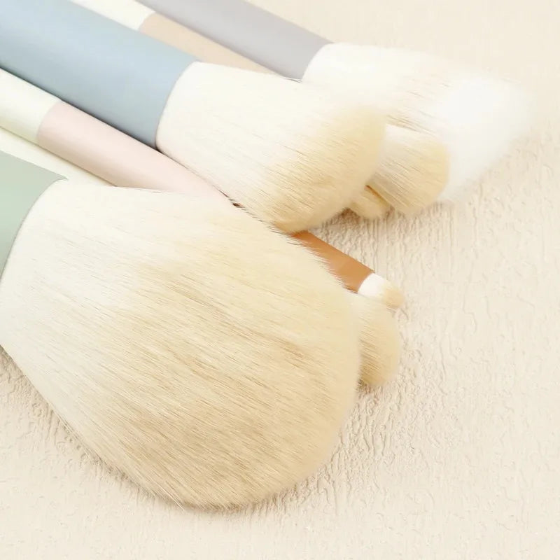 Set 10 Brochas de Maquillaje Profesional Mango Vibrante Colorido - Kit Completo Aplicación Suave