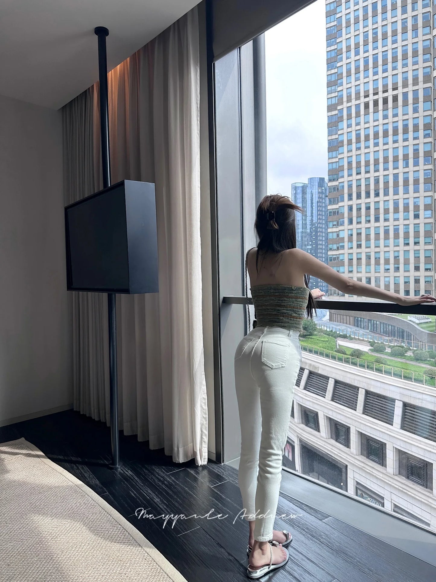 Sexy High Waist Slim Fit Jeans Women's Butt Enhancing Cotton Stretch Denim High Waist Nine Point Pants Spring Autumn Winter