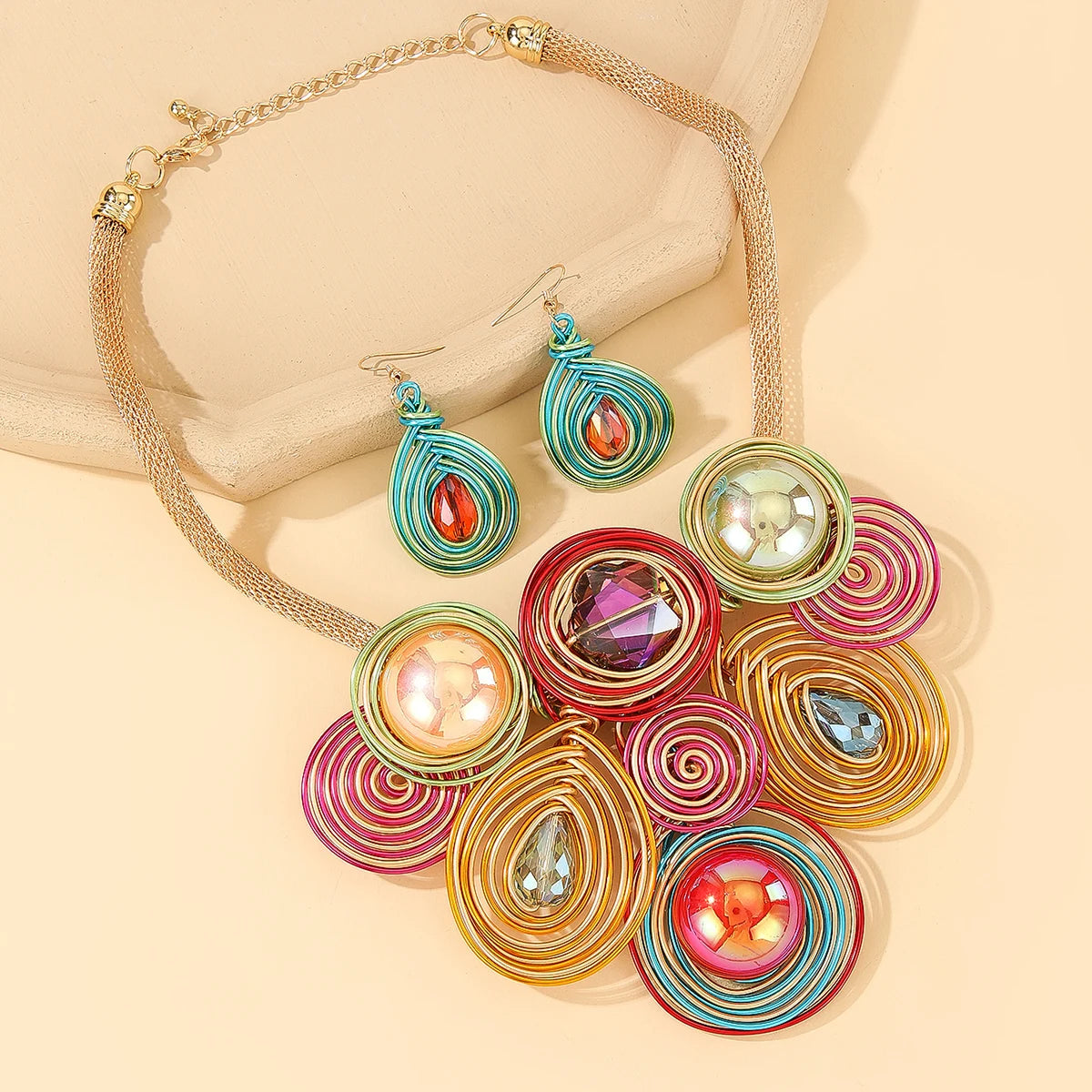 Set de Collar y Aretes de Cristal Tejido a Mano – Joyería de Lujo para Mujer