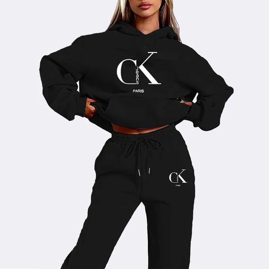 Sudadera con Capucha y Jogger Negro con Logo Mujer