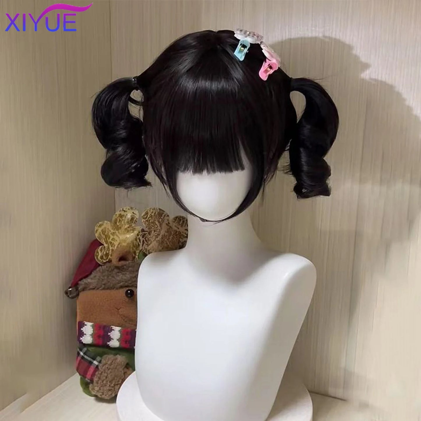 Peluca Sintética Corta con Dobles Coletas Rizadas y Flequillo – Estilo Lolita Cosplay