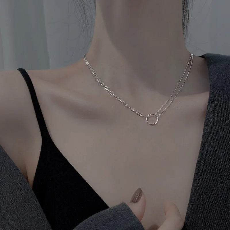 Collar de Plata 925 Asimétrico con Círculo y Cadena - Diseño Moderno para Mujer