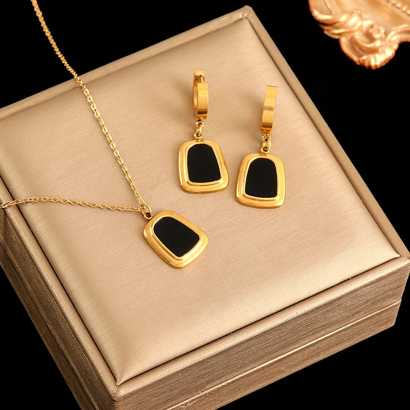 Set Collar y Aretes Flor Estrella Corazón Acero Inoxidable Dorado para Mujer