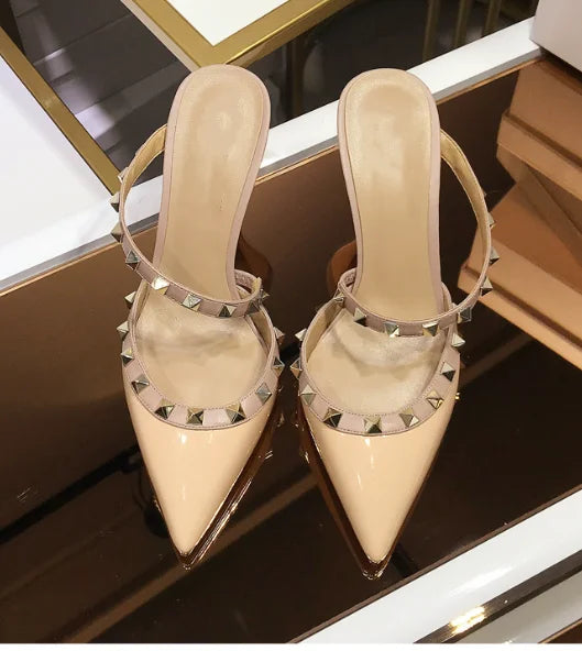 Slippers Tacón Fino Mujer - Punta Cerrada Tiras Cruzadas Remaches Plateados