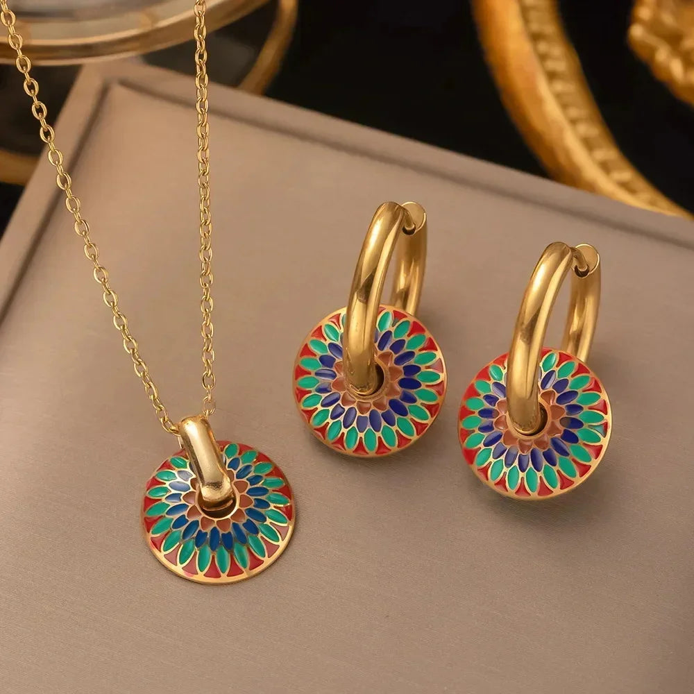 Set de 2 Piezas Aretes y Collar con Epoxi Colorido - Metal Dorado para Uso Diario