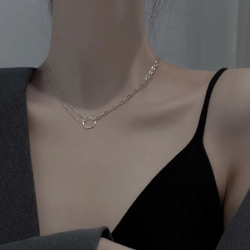 Collar de Plata 925 Asimétrico con Círculo y Cadena - Diseño Moderno para Mujer