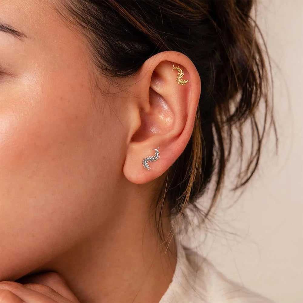 Piercing de Titanio 16G Gótico Ciempiés y Murciélago - Flat Back para Cartílago
