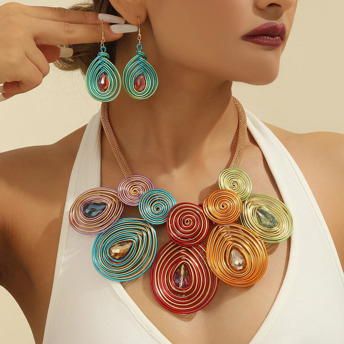 Set de Collar y Aretes de Cristal Tejido a Mano – Joyería de Lujo para Mujer